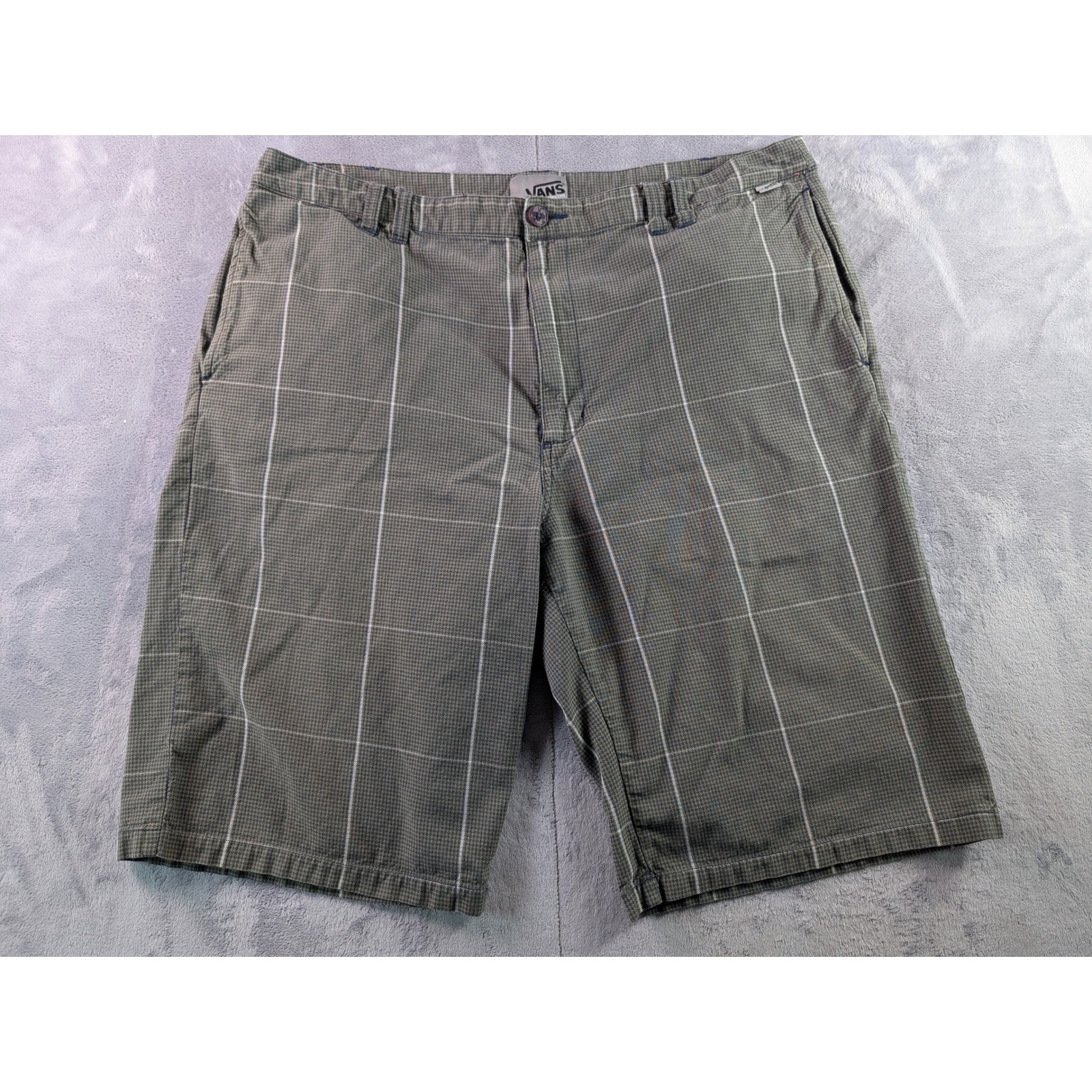 Vans Mens Plaid Flat Front Shorts Olive Green Grey Size 36 Casual Skate